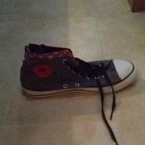 Converse - Picture 2 of 3